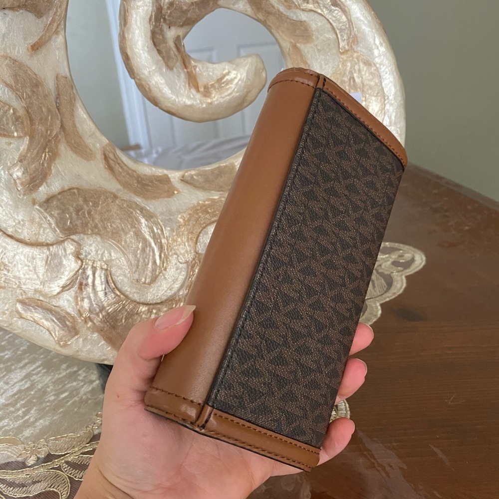 Michael Kors Fulton wallet - Picture 12 of 16